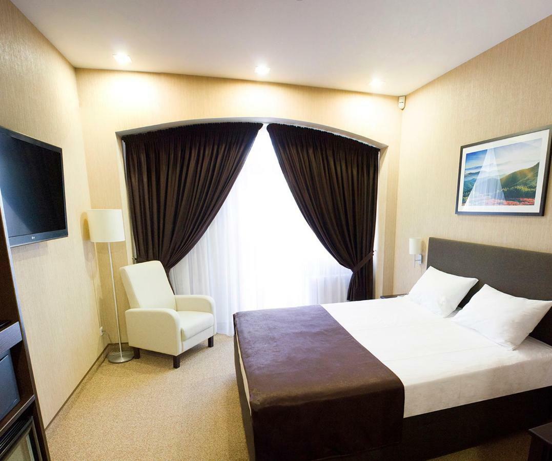 Al Mar Hotel Schaslyve 外观 照片