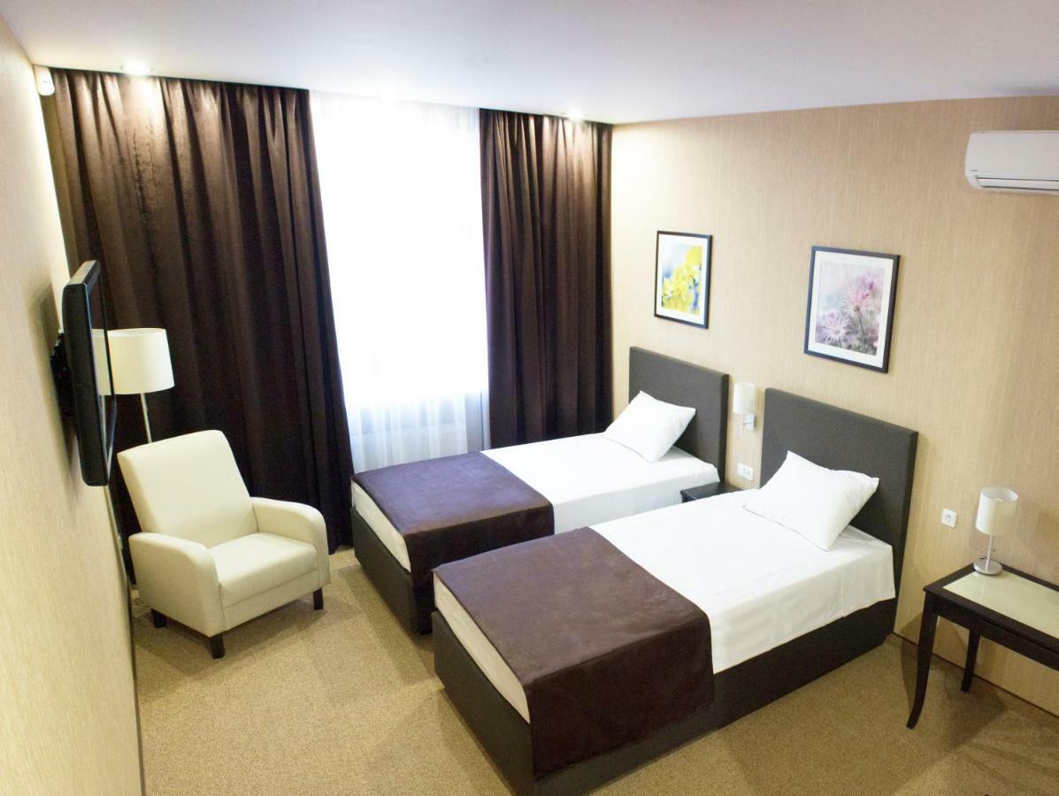Al Mar Hotel Schaslyve 外观 照片